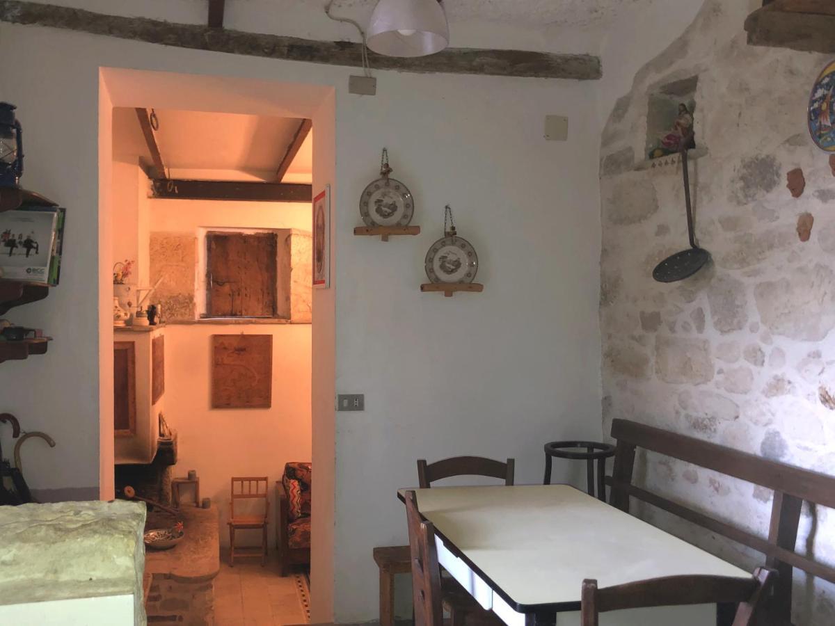 Ai Limiti • 67 • Stonehouse Guest House Palombaro Exterior foto